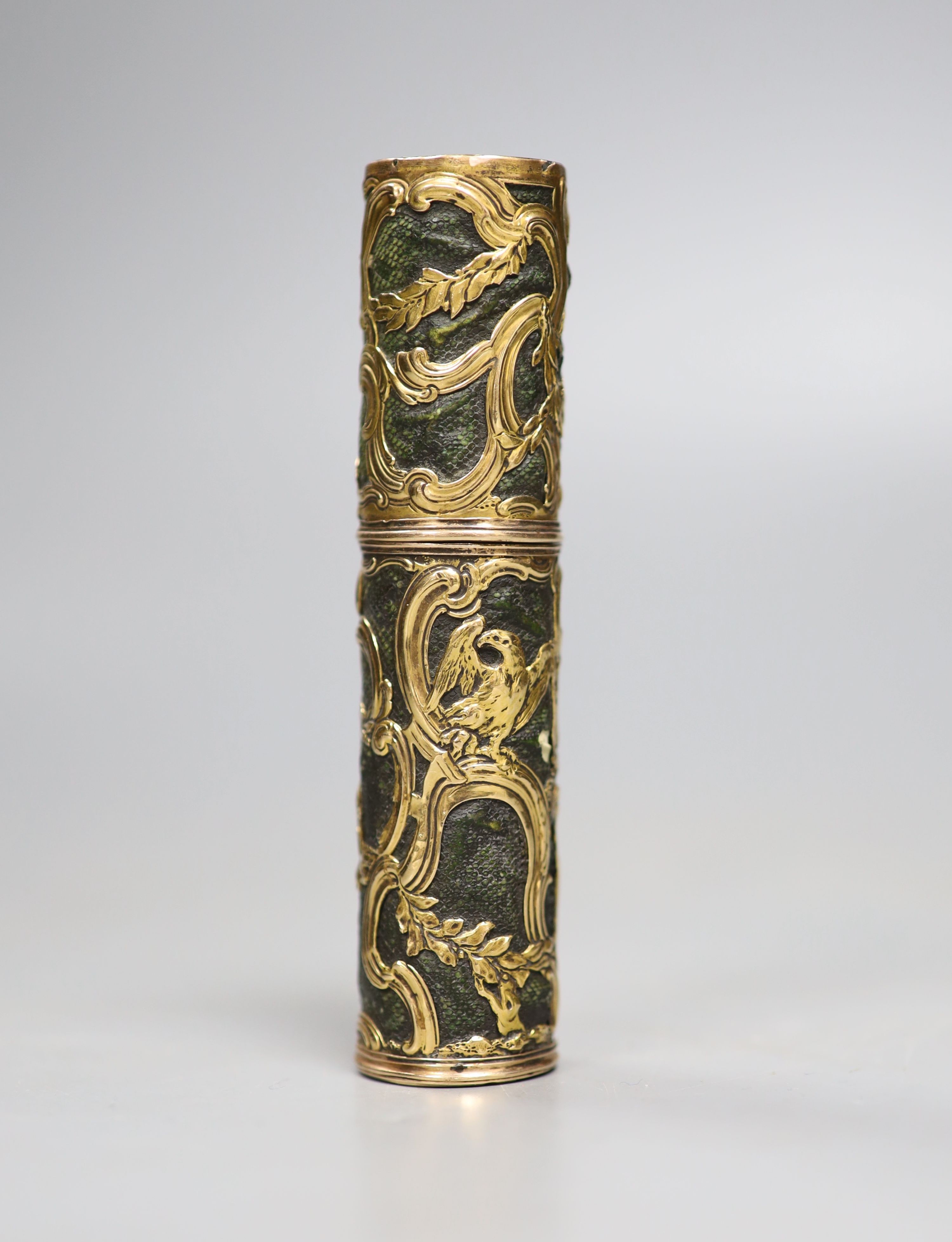 An 18th century yellow metal mounted shagreen etui case, 11.2cm